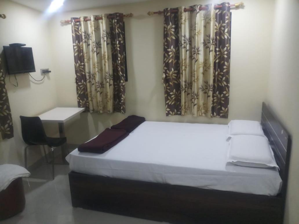 Shri Vasant Lodge Hubli Kültér fotó