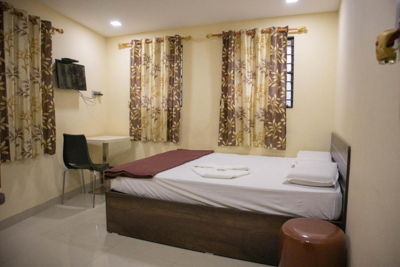Shri Vasant Lodge Hubli Kültér fotó