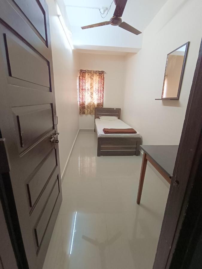 Shri Vasant Lodge Hubli Kültér fotó